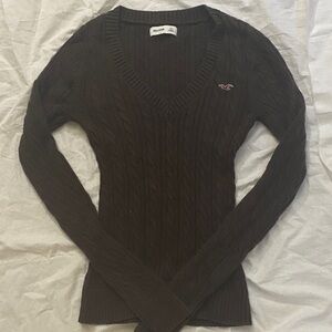 Hollister Women's Dark Brown Cable V-Neck Sweater